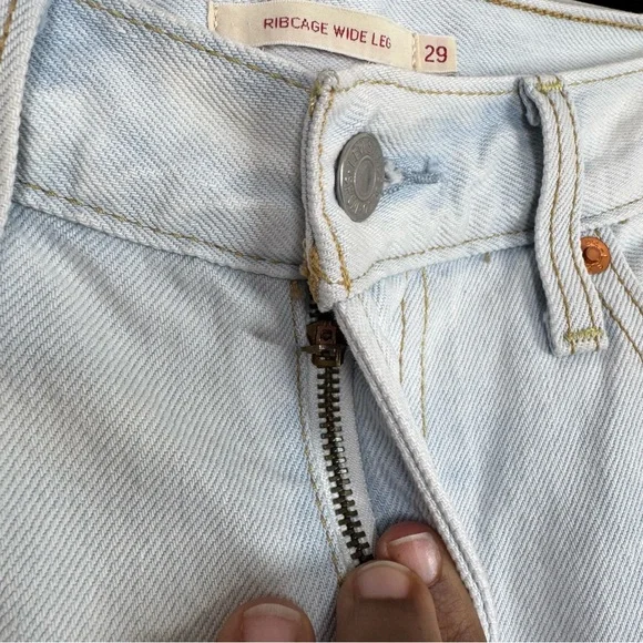 Levi's Women's Sky Blue Wide Leg Jeans - Picture 4 of 13